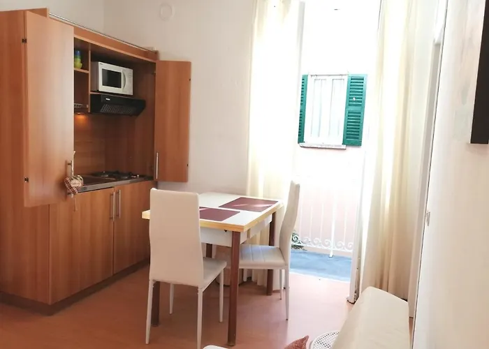 Apartment Centre